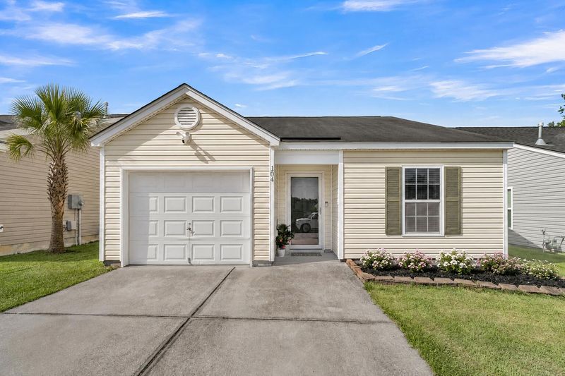 104 Tyger St, Summerville, SC 29485