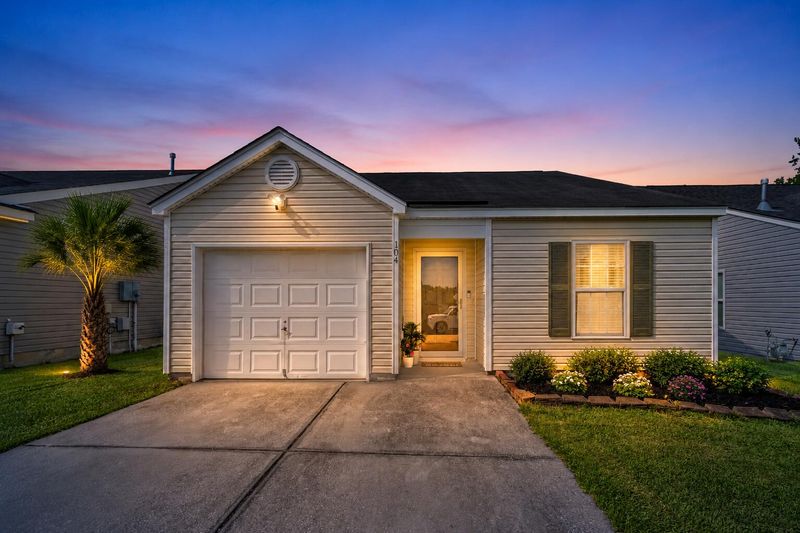 104 Tyger St, Summerville, SC 29485