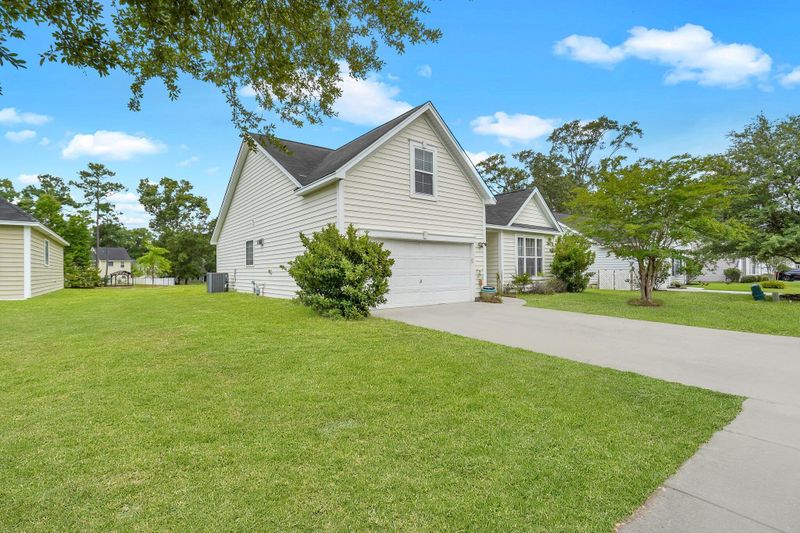 8023 Hyannis Ct, North Charleston, SC 29420