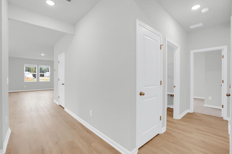 829 Meadowbrook Ln, Summerville, SC 29486