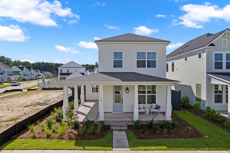 785 Blueway Ave, Summerville, SC 29486