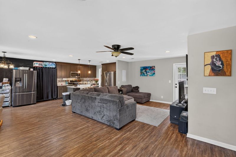 252 High Hill Dr, Moncks Corner, SC 29461
