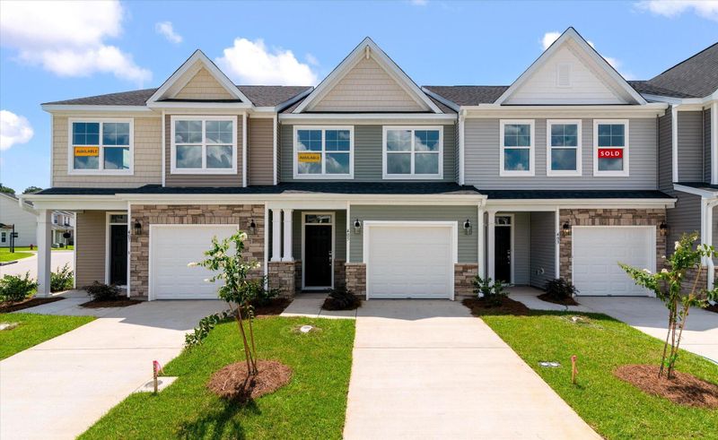 405 Painted Lady Ln, Goose Creek, SC 29445