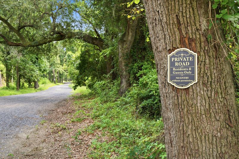 1105 Quiet Rd, Mount Pleasant, SC 29464