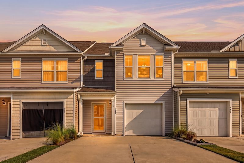 686 Hilchot Dr, Summerville, SC 29486