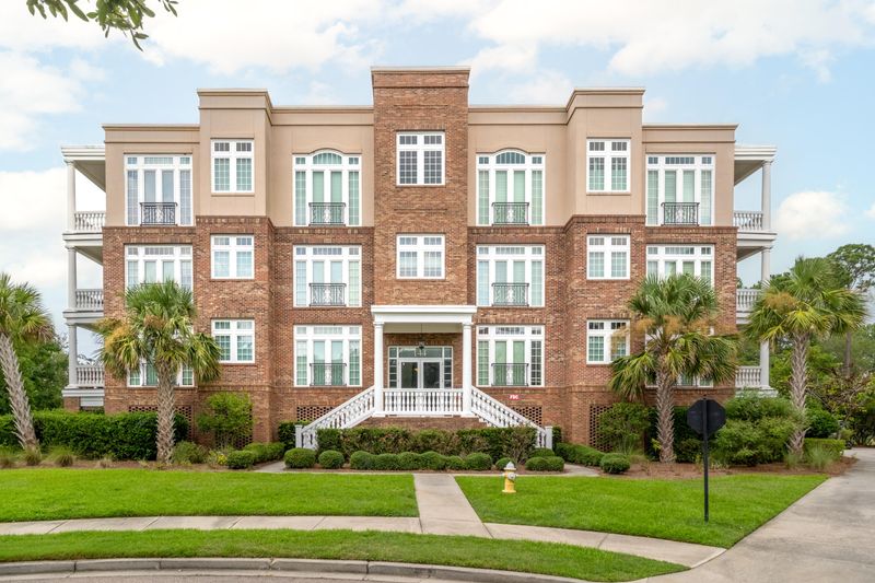 144 Fairbanks Oak Al #2b, Daniel Island, SC 29492