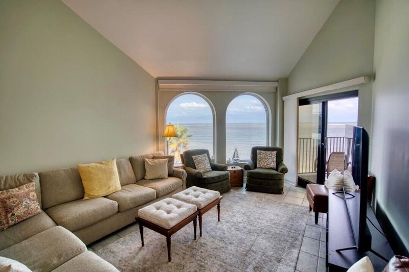 9002 Palmetto Dr #Apt 517, Isle Of Palms, SC 29451