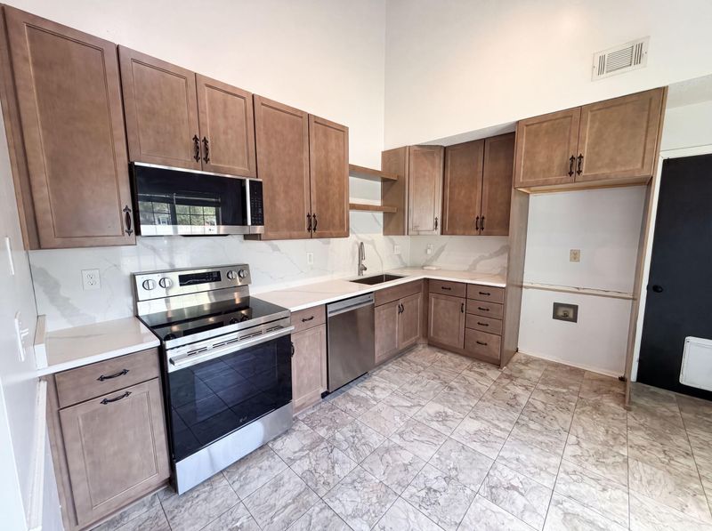 218 Persimmon Cir, Goose Creek, SC 29445