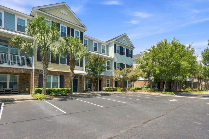 656 Coleman Blvd #304, Mount Pleasant, SC 29464