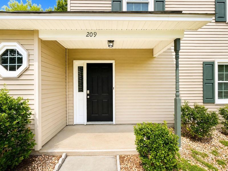 209 William St, Summerville, SC 29486