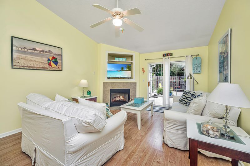 1575 Blaze Ln, Charleston, SC 29412