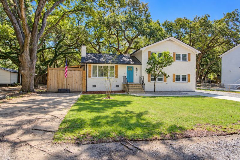 2447 Marina Rd, Wadmalaw Island, SC 29487
