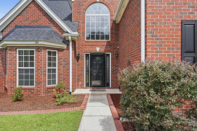 101 Tanglewood Cir, Goose Creek, SC 29445