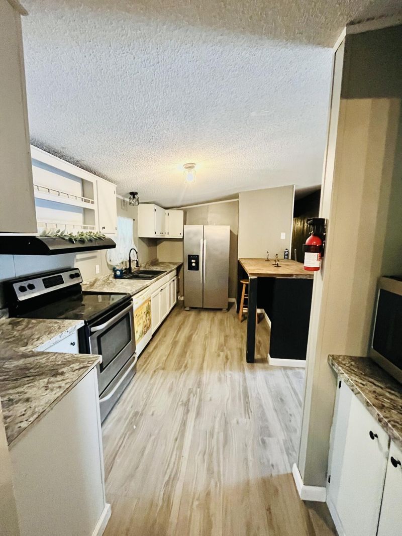 734 Henry St, Walterboro, SC 29488