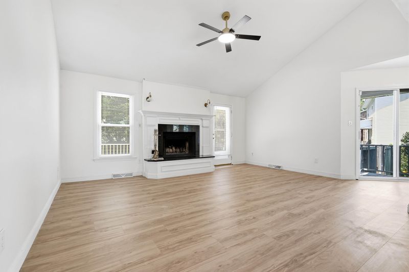 608 Dolphin Dr, Summerville, SC 29485