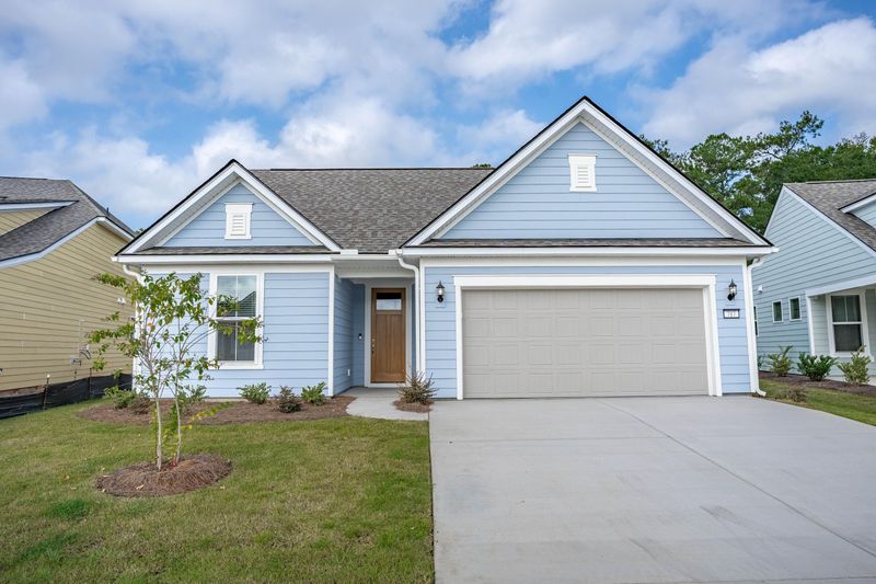 717 Coral Bells Ln, Summerville, SC 29483