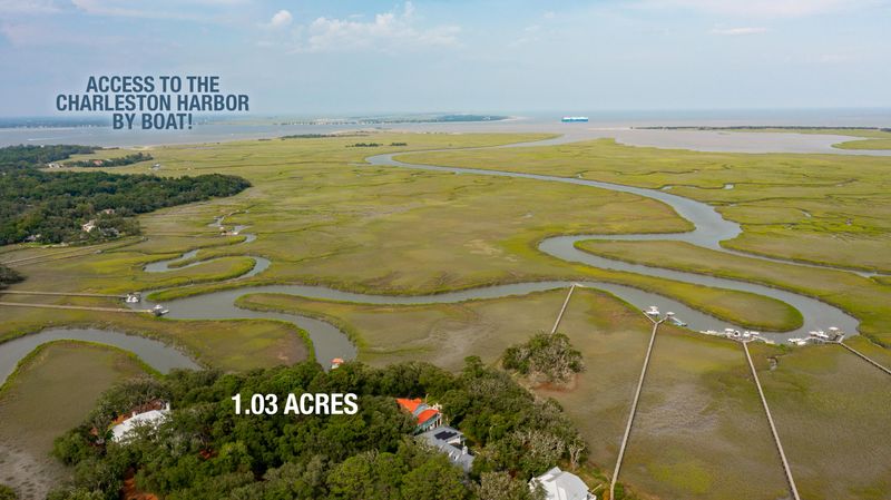 628 Parrot Point Dr, Charleston, SC 29412
