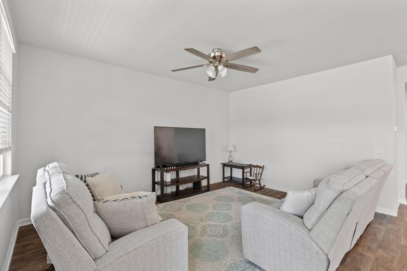 128 Akeley Ln, Summerville, SC 29483