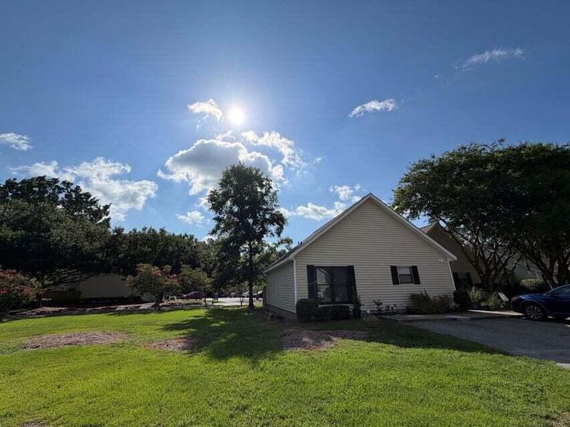 923 E Estates Blvd #Apt A, Charleston, SC 29414