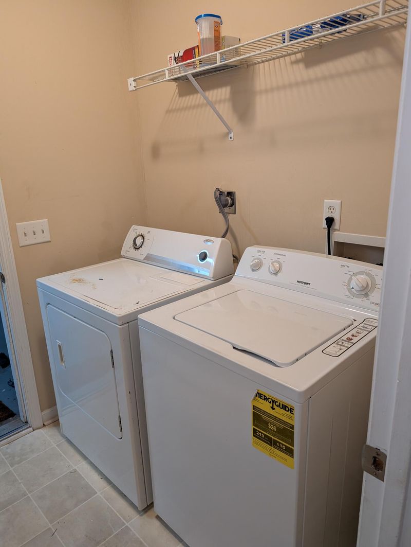 122 Beverly Dr, Ladson, SC 29456