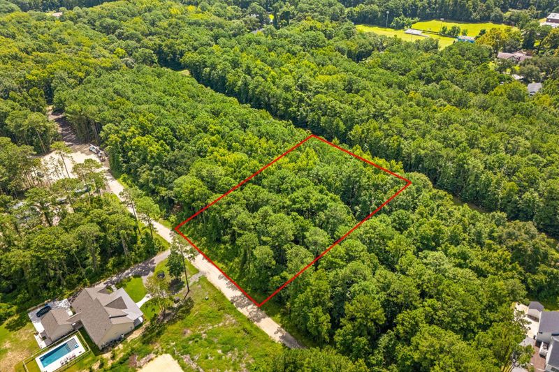459 Beulah Dr, Mcclellanville, SC 29458