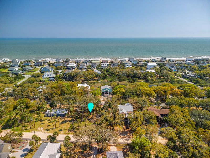 307 Jungle Rd, Edisto Beach, SC 29438