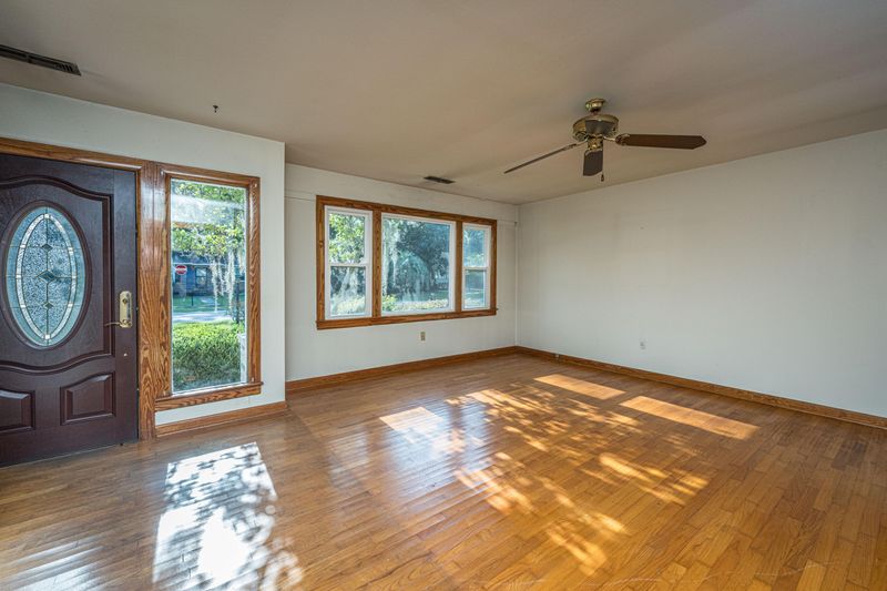 5093 Pittman St, North Charleston, SC 29405