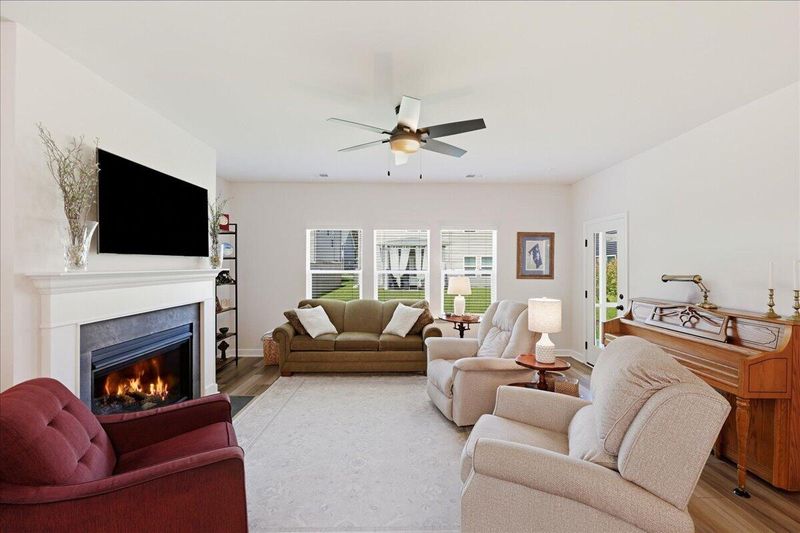 1437 Arabella St, Charleston, SC 29414