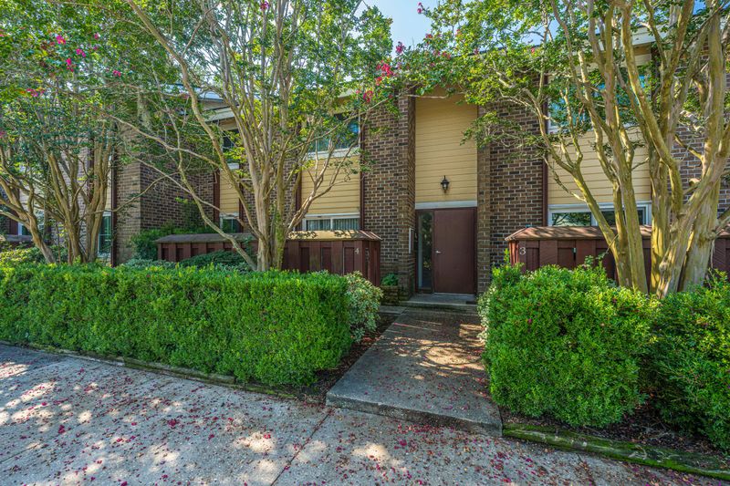 753 Ashdale Dr #Apt 4, Charleston, SC 29407