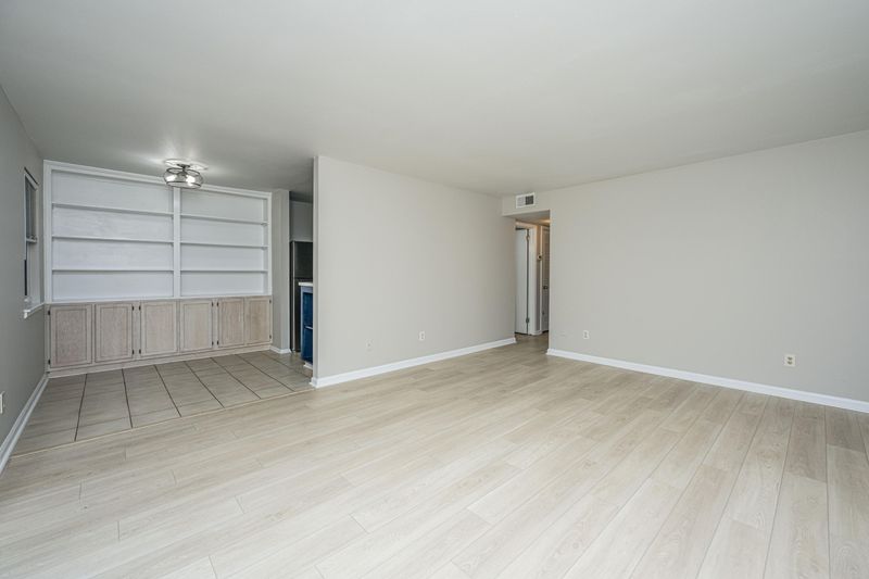 753 Ashdale Dr #Apt 4, Charleston, SC 29407