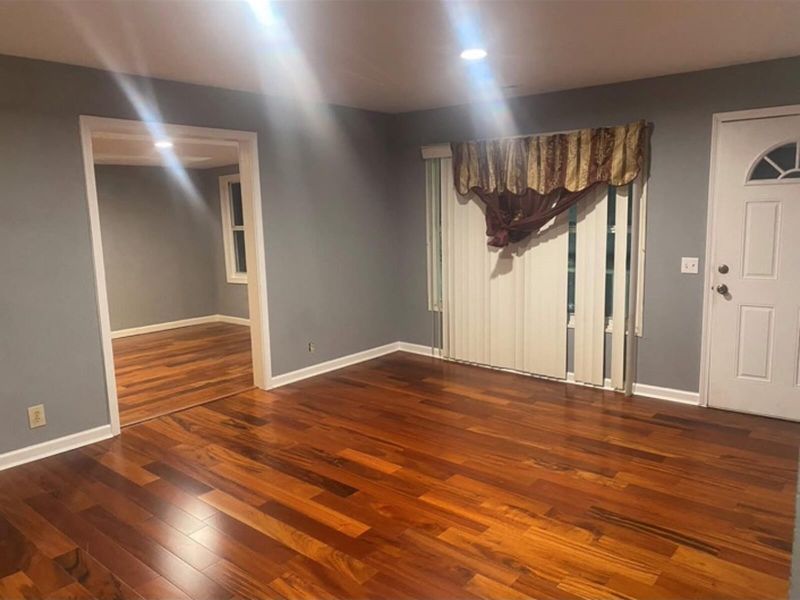 1582 W Robinhood Dr, Charleston, SC 29407