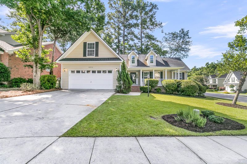 8618 Woodland Walk, North Charleston, SC 29420
