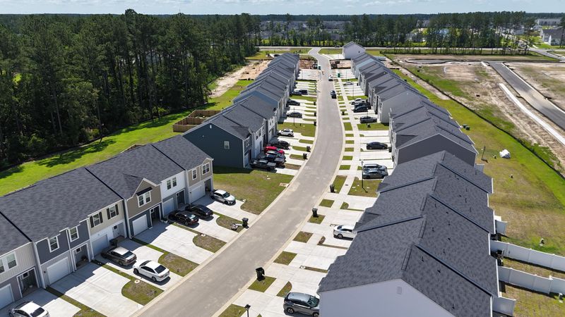 121 Cotton Leaf Blvd #70, Summerville, SC 29486