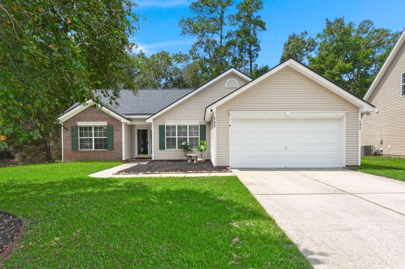 182 Hainsworth Dr, North Charleston, SC 29418
