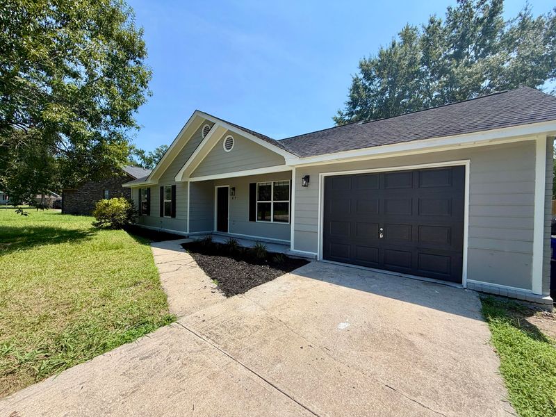 419 Citadel St, Ladson, SC 29456