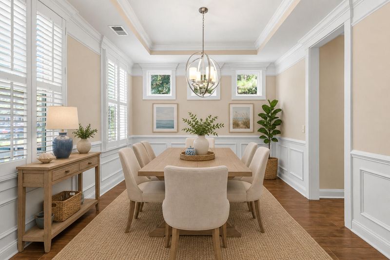 719 N Hickory St, Summerville, SC 29483