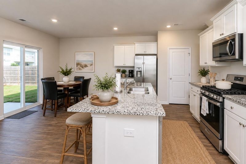 126 Lagoona Dr, Summerville, SC 29483