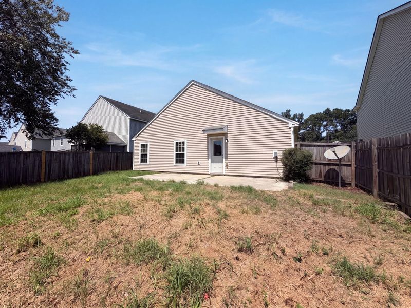 211 Emerald Isle Dr, Moncks Corner, SC 29461