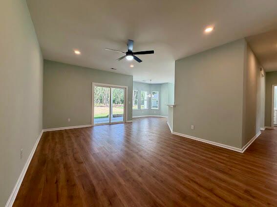 559 Society Rd, Mcclellanville, SC 29458