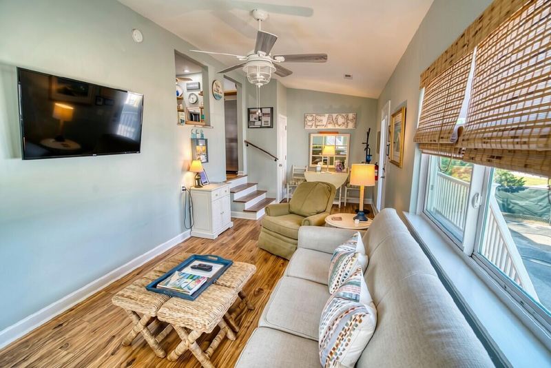 1100 Pavilion Dr #202, Isle Of Palms, SC 29451