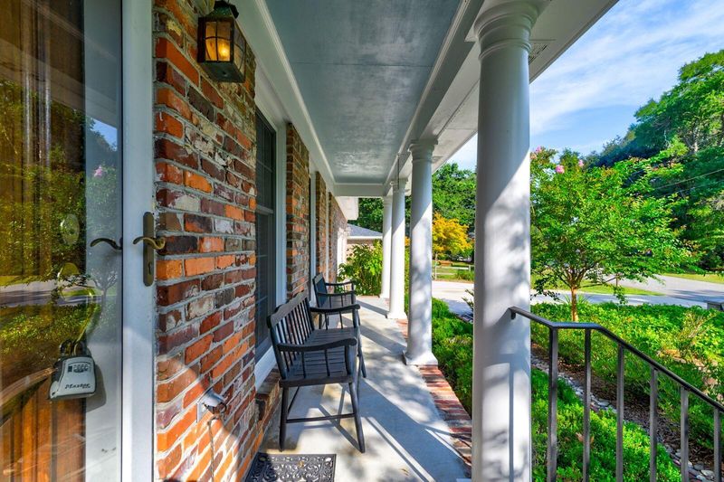 683 Highwood Cir, Charleston, SC 29412