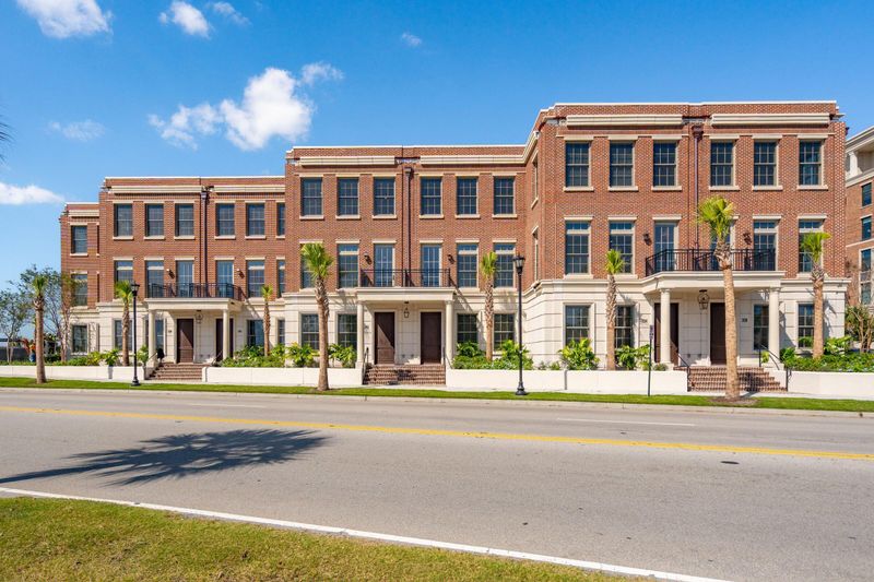 350 Broad St, Charleston, SC 29401
