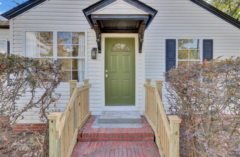 4758 Aster Dr, North Charleston, SC 29405
