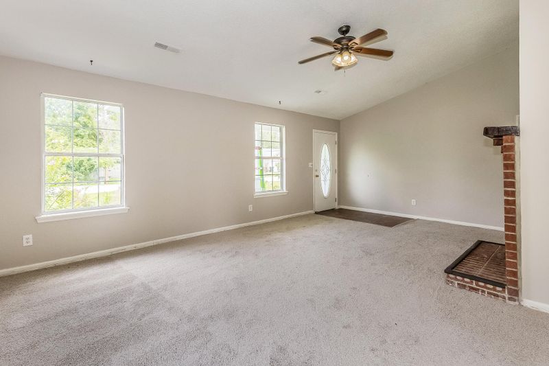 1305 Aubry Dr, Moncks Corner, SC 29461
