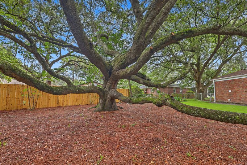 1510 Manor Blvd, Charleston, SC 29407