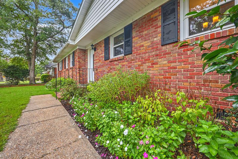 1510 Manor Blvd, Charleston, SC 29407