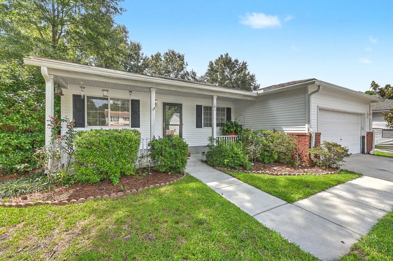 181 Apache Dr, Summerville, SC 29483