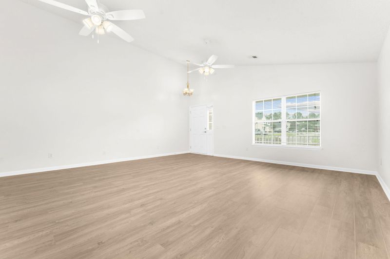 129 Balbriggan Dr, Goose Creek, SC 29445