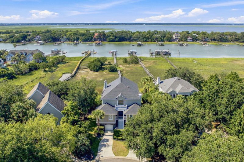 8 Ensign Ct, Isle Of Palms, SC 29451
