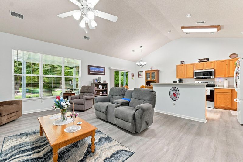 107 Oak Bluff Rd, Summerville, SC 29485